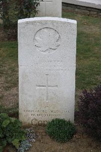 Noyon New British Cemetery - Switzer, George Edward