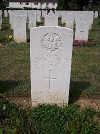 Ranville War Cemetery - Beardsworth, Henry
