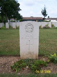 Ranville War Cemetery - Boon, Ernest