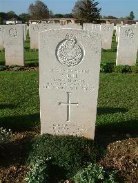 Ranville War Cemetery - Bell, Robert