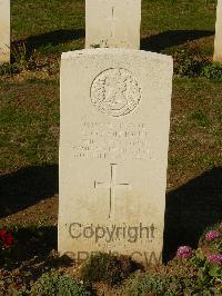 Ranville War Cemetery - Colquhoun, Crawford