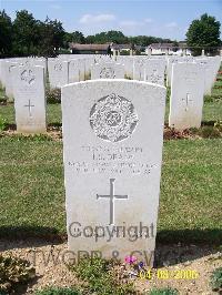 Ranville War Cemetery - Deans, Thomas Shepherd
