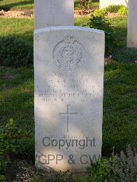 Ranville War Cemetery - Derry, William Alfred Albert