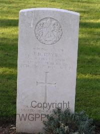 Ranville War Cemetery - Davies, Leslie Harold