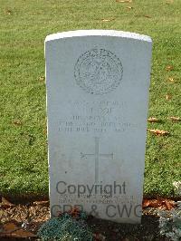 Ranville War Cemetery - Doe, Thomas John