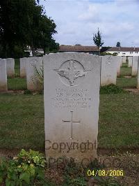 Ranville War Cemetery - Fielder, Robert Edwin