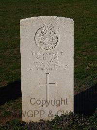 Ranville War Cemetery - Finlay, William