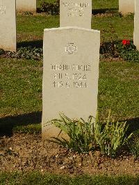 Ranville War Cemetery - Fuchs, Johann