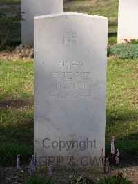 Ranville War Cemetery - Gilz, Fritz