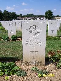 Ranville War Cemetery - Gordon, Robert Alexander