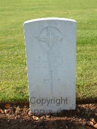 Ranville War Cemetery - Hately, Robert Lindsay
